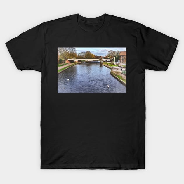 The River Kennet at Newbury T-Shirt by IanWL